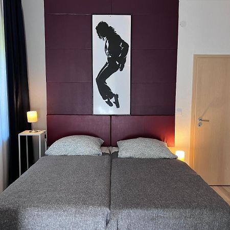 Legends Apartment FDH Екстериор снимка